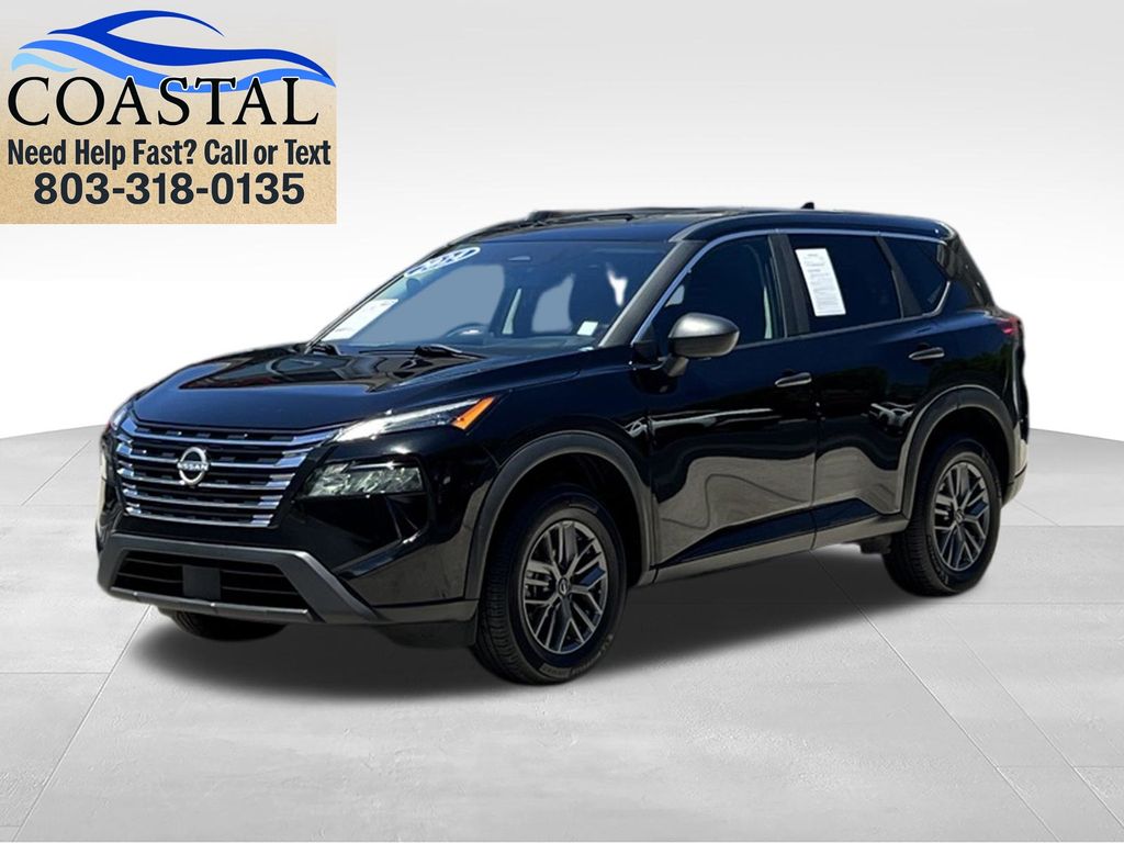 2024 Nissan Rogue S FWD's photo