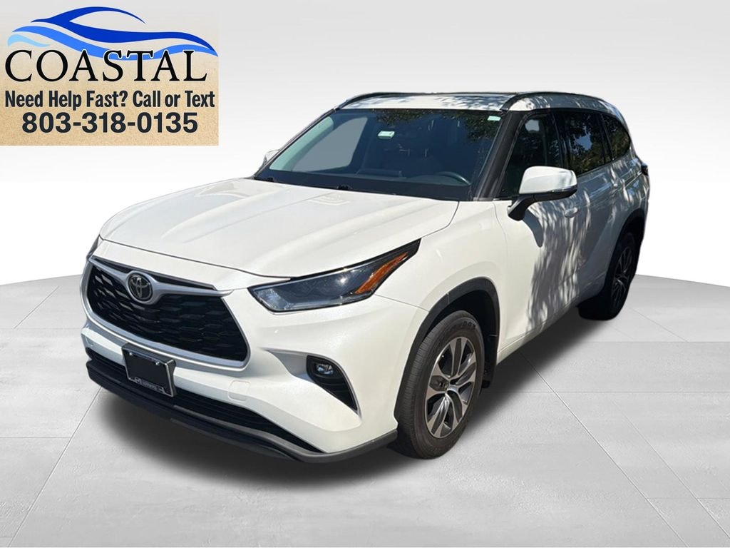 Used 2021 Toyota Highlander XLE SUV