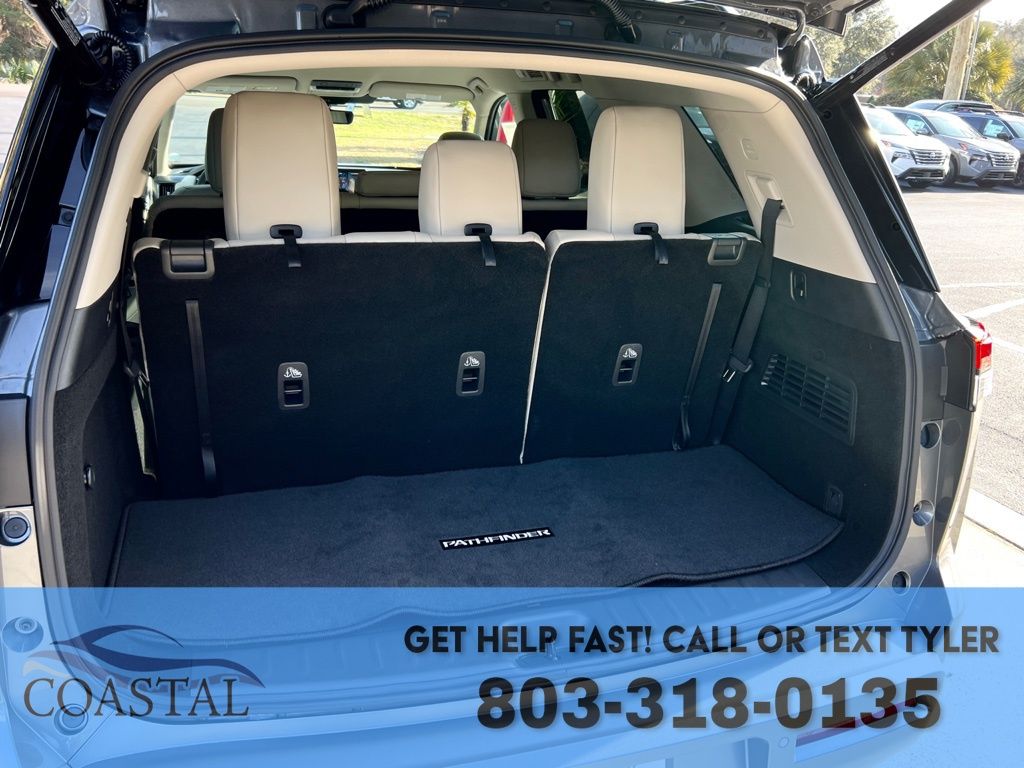 2026 Nissan Pathfinder SL SUV