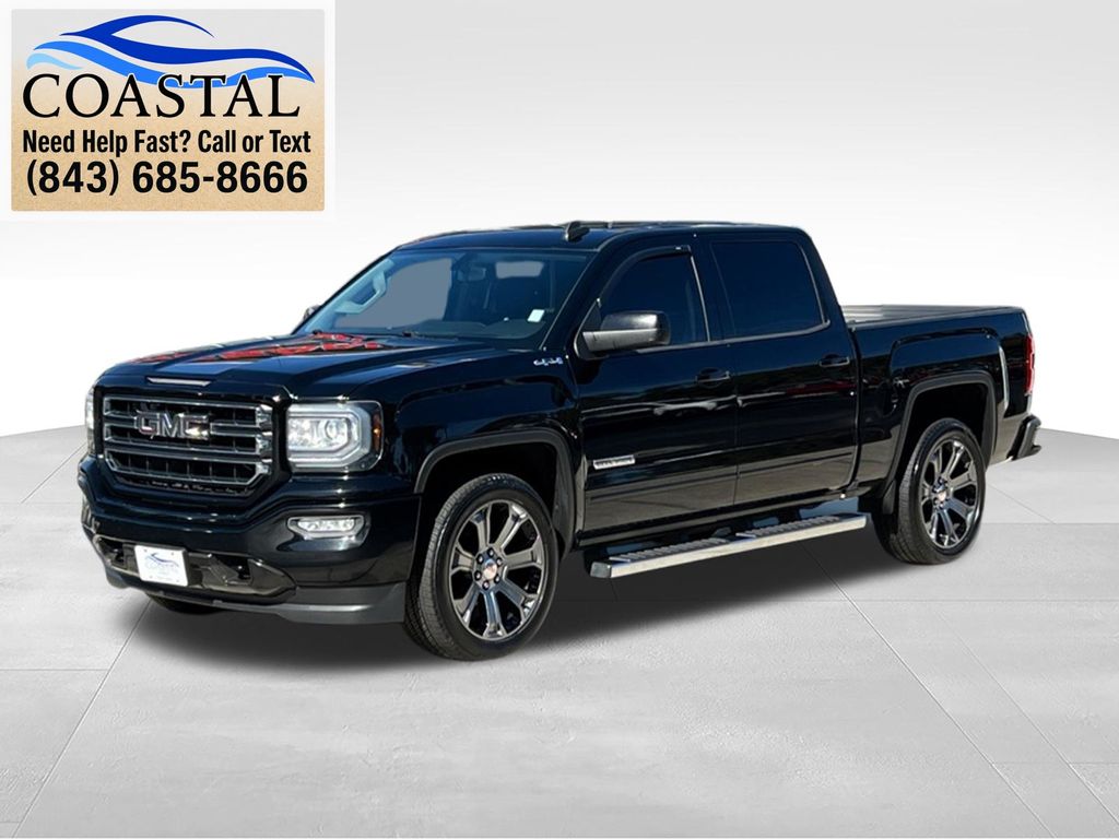 2017 GMC Sierra 4WD Crew Cab Short Box SLE's photo