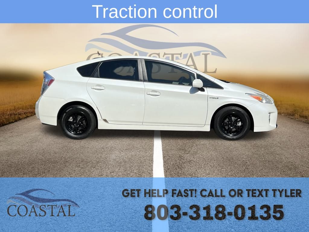 2015 Toyota Prius Four photo 3