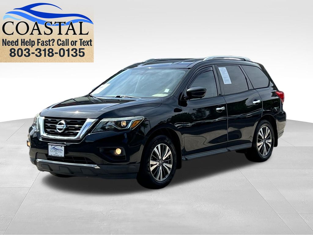 2017 Nissan Pathfinder SL 2WD's photo