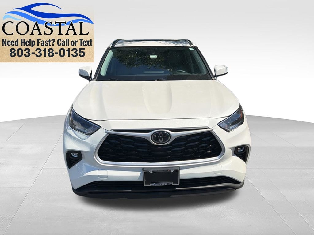 Used 2021 Toyota Highlander XLE SUV