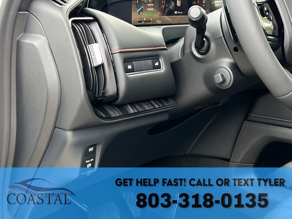 2025 Nissan Armada PRO-4X - Photo 10