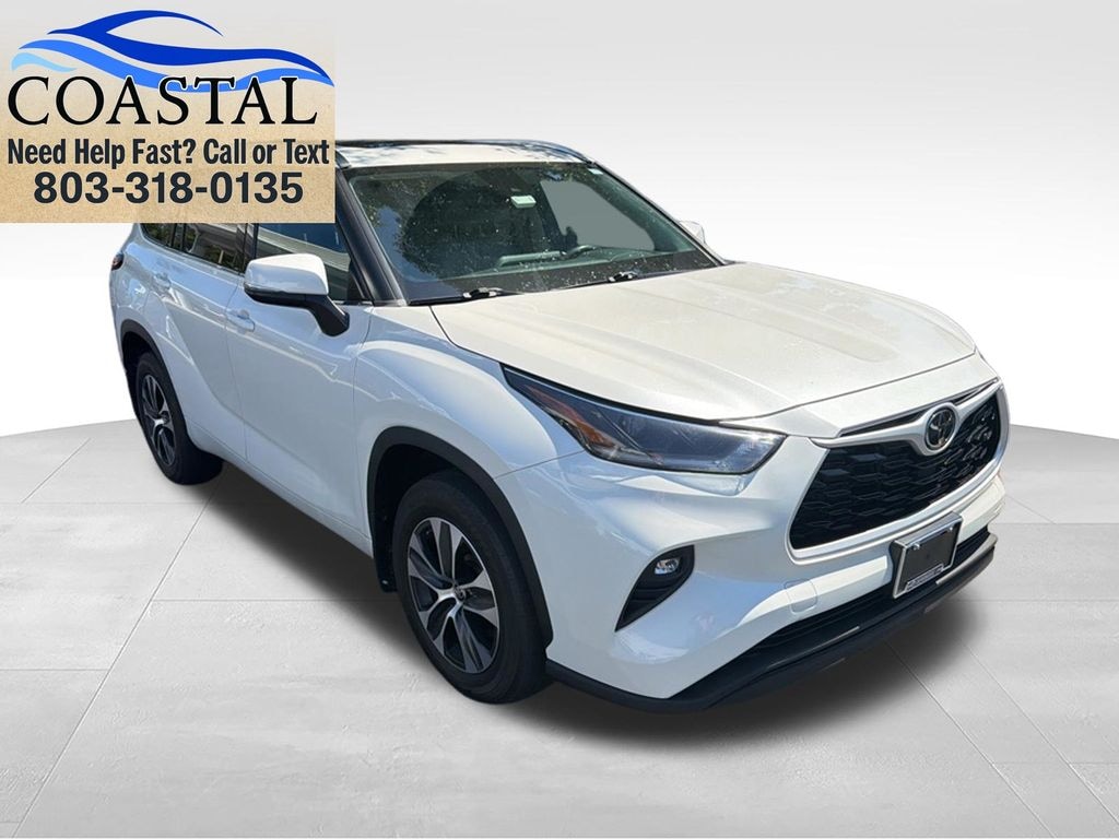 Used 2021 Toyota Highlander XLE SUV