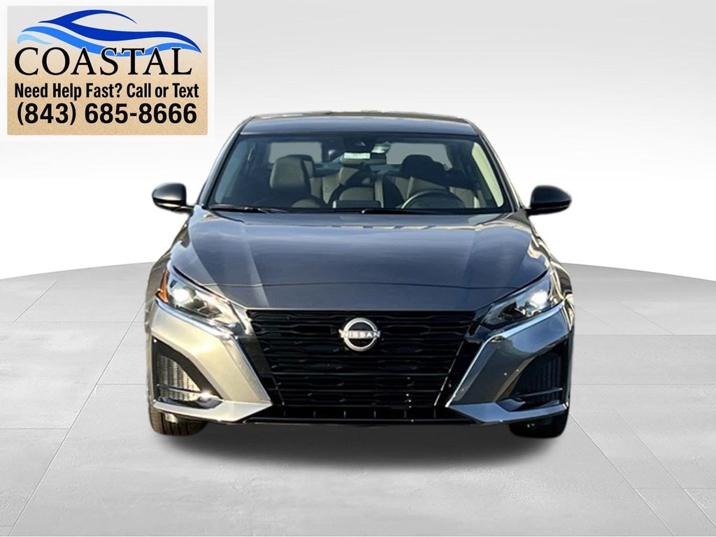 New 2025 Nissan Altima SV Sedan