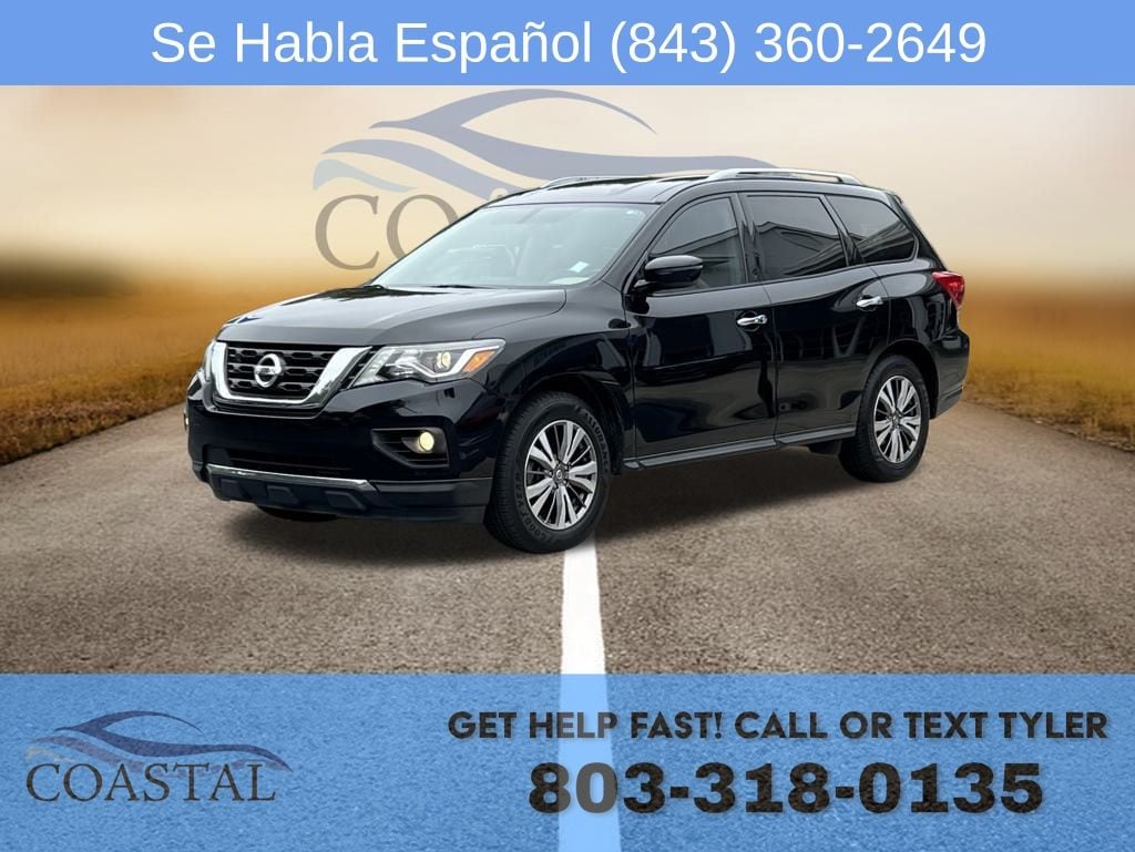 2019 Nissan Pathfinder SV's photo