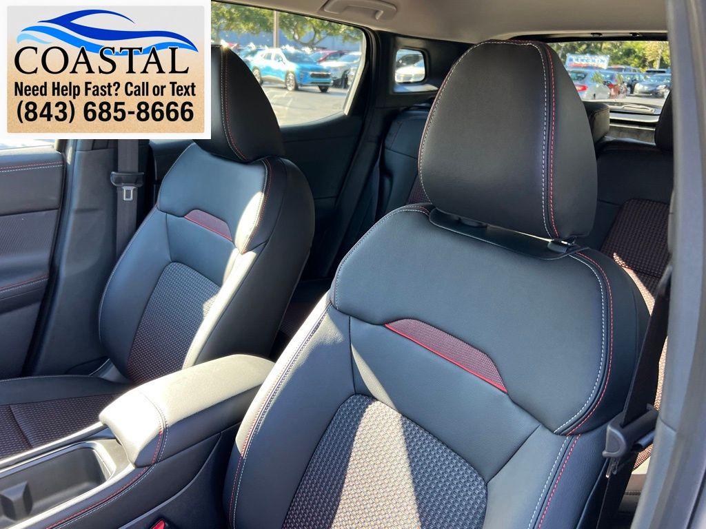 2026 Nissan KICKS SR - Photo 10