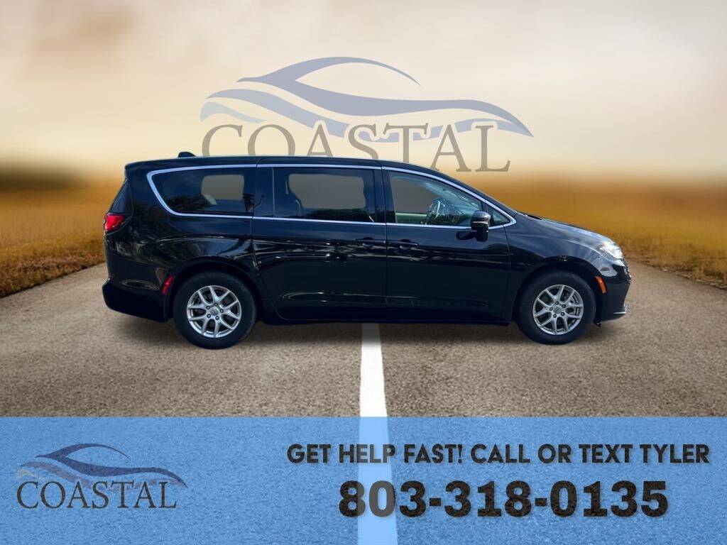 Used 2024 Chrysler Pacifica Touring L Van Passenger Van