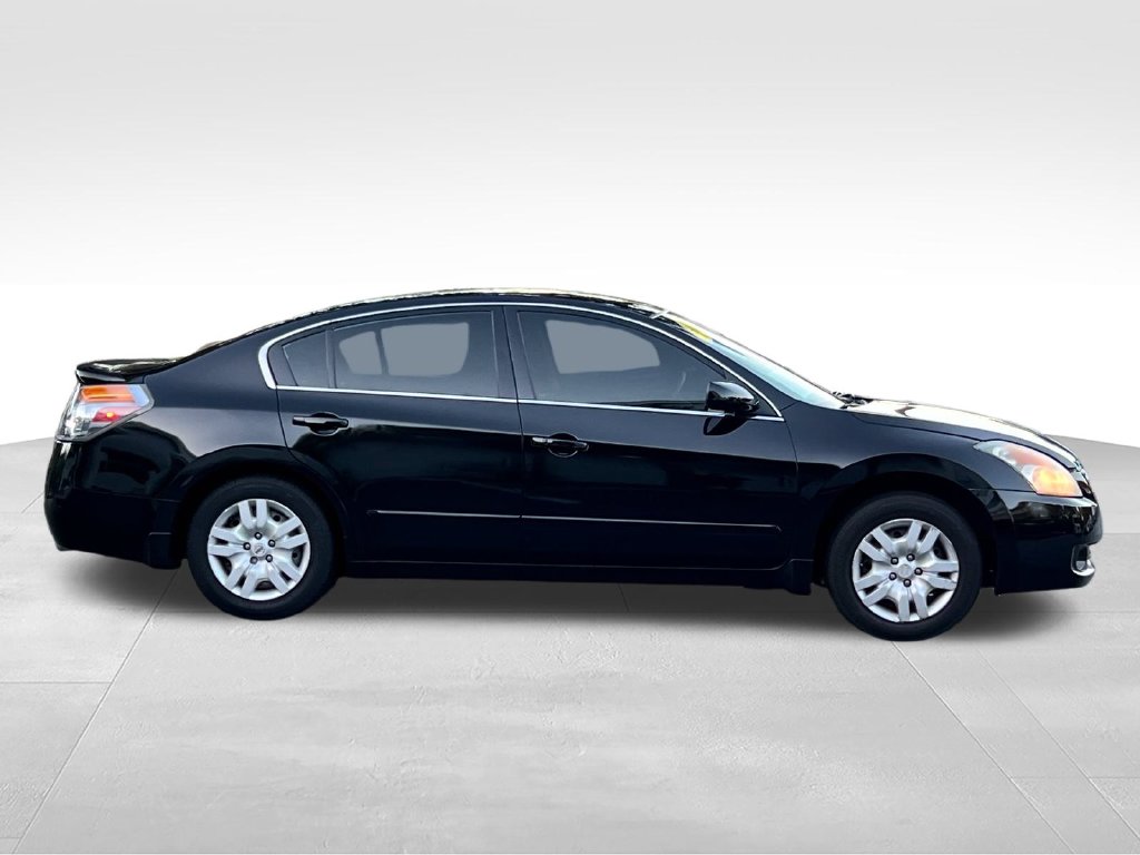 Used 2009 Nissan Altima 2.5 S Sedan