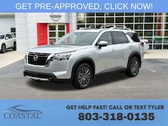 2025 Nissan Pathfinder SL SUV
