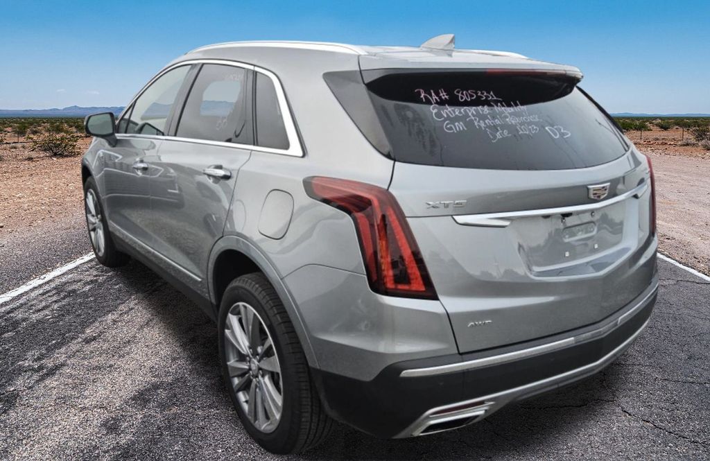 2025 Cadillac XT5 Premium Luxury photo 3