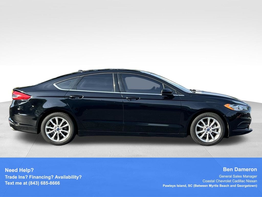 Used 2017 Ford Fusion SE Sedan