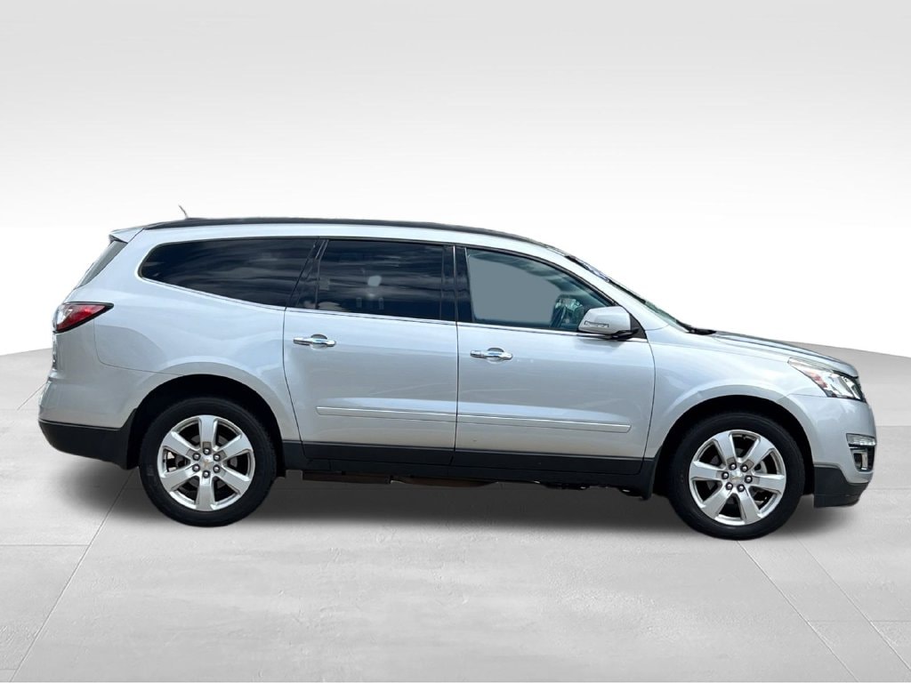 Used 2017 Chevrolet Traverse LT w/1LT SUV