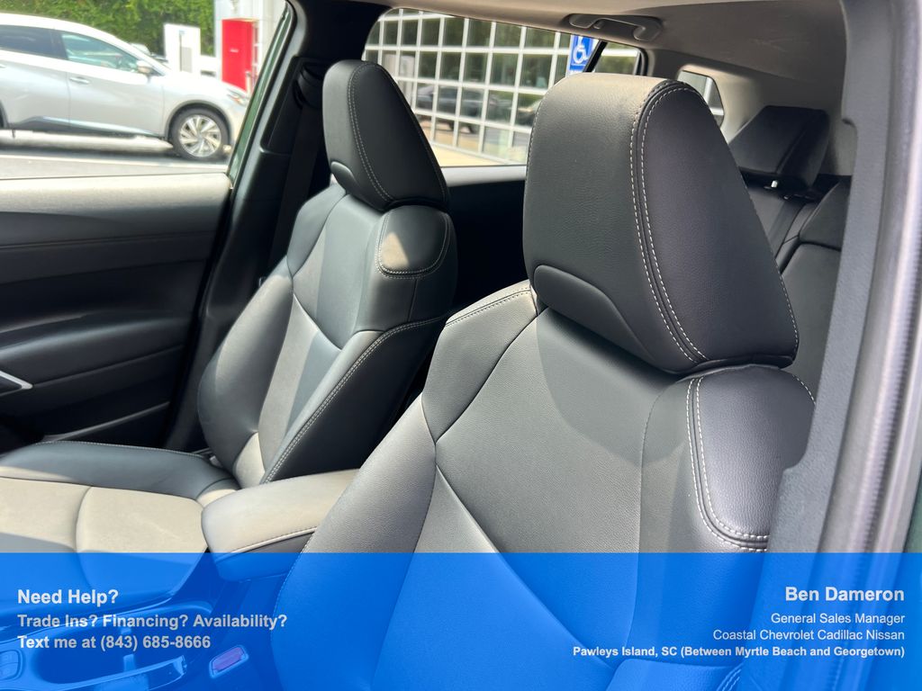 2023 Toyota Corolla Cross XLE - Photo 9
