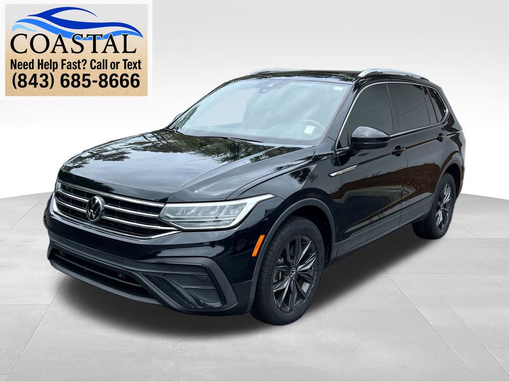 2023 Volkswagen Tiguan 2.0T SE 4Motion's photo
