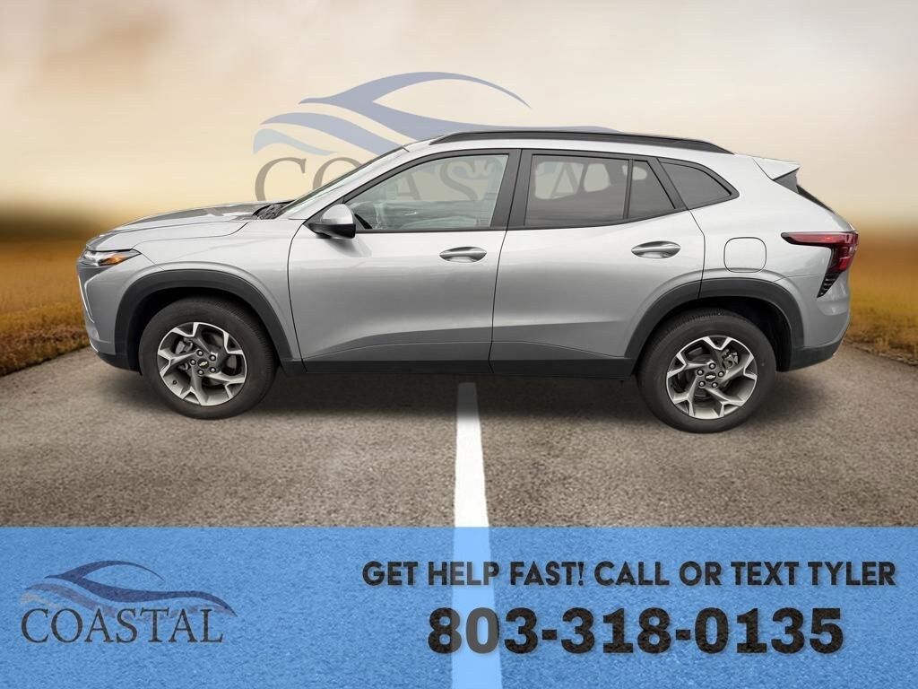 Used 2025 Chevrolet Trax LT SUV