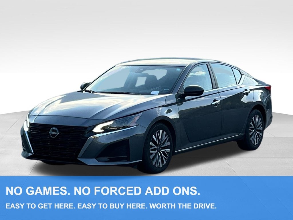 Used 2025 Nissan Altima SV Sedan