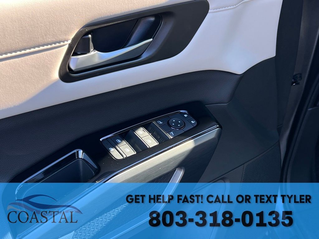 2026 Nissan Pathfinder SL SUV