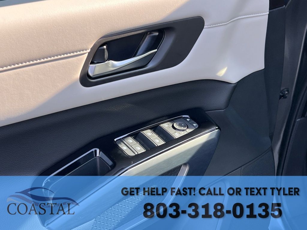 2026 Nissan Pathfinder SL SUV