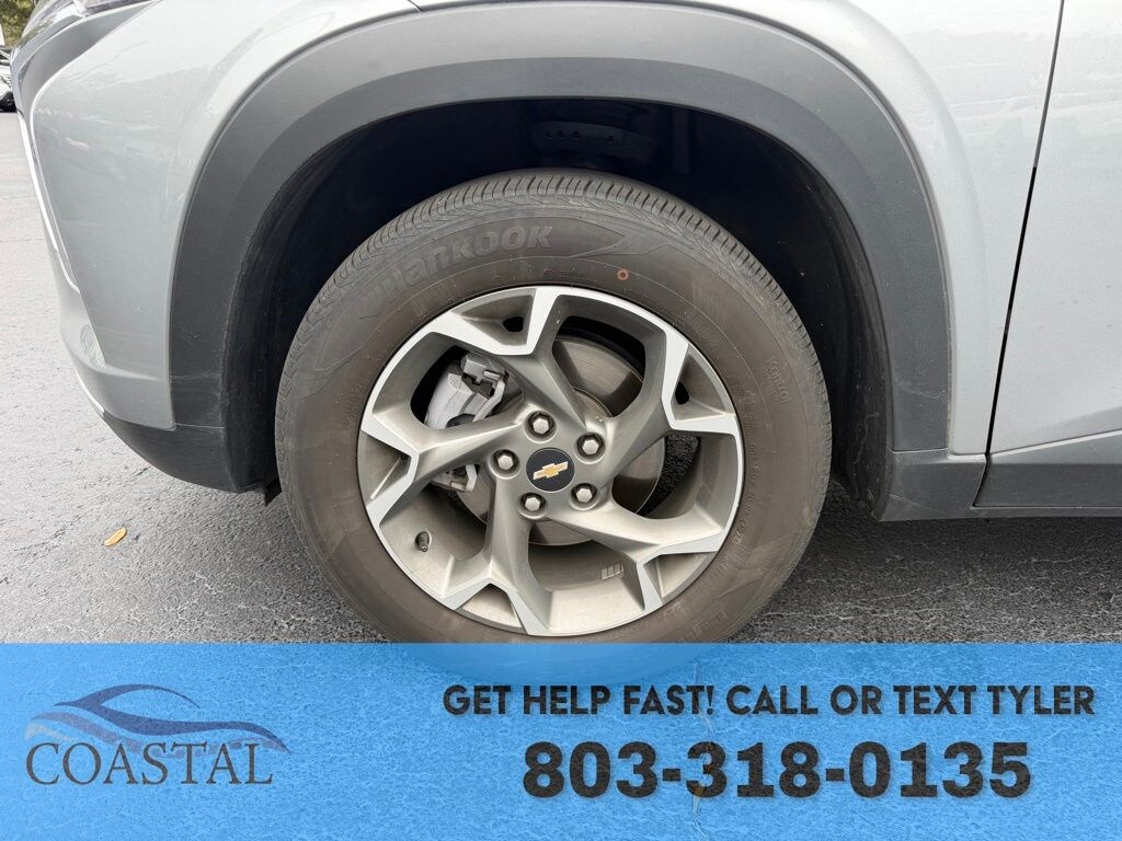 Used 2025 Chevrolet Trax LT SUV