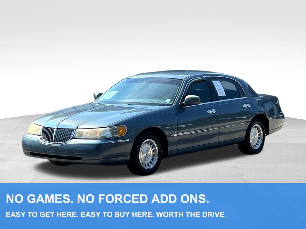 1999 Lincoln Town Car EXECUTIVE