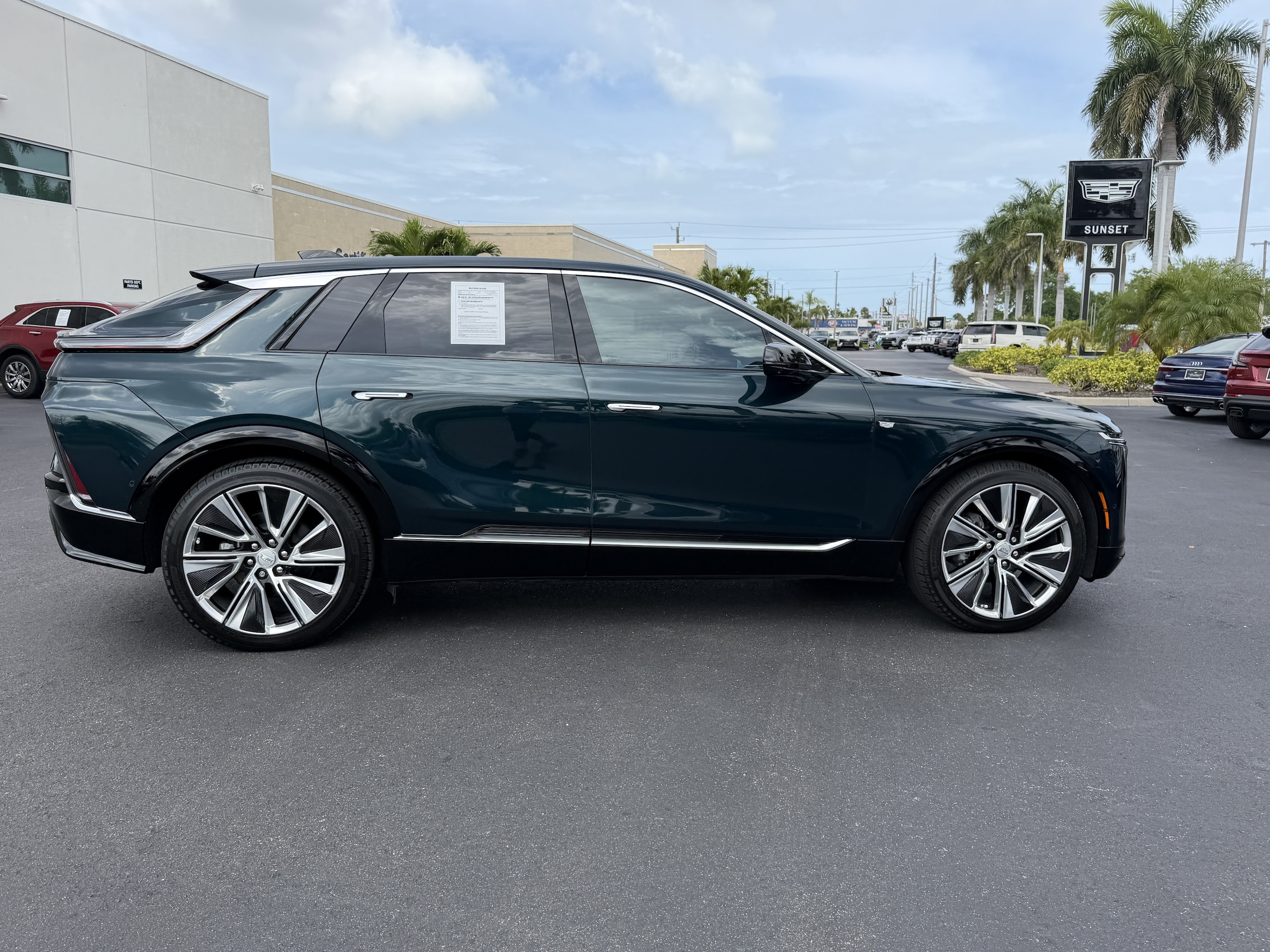 Used 2025 Cadillac LYRIQ Luxury 3 with VIN 1GYKPTRL3SZ307268 for sale in Sarasota, FL