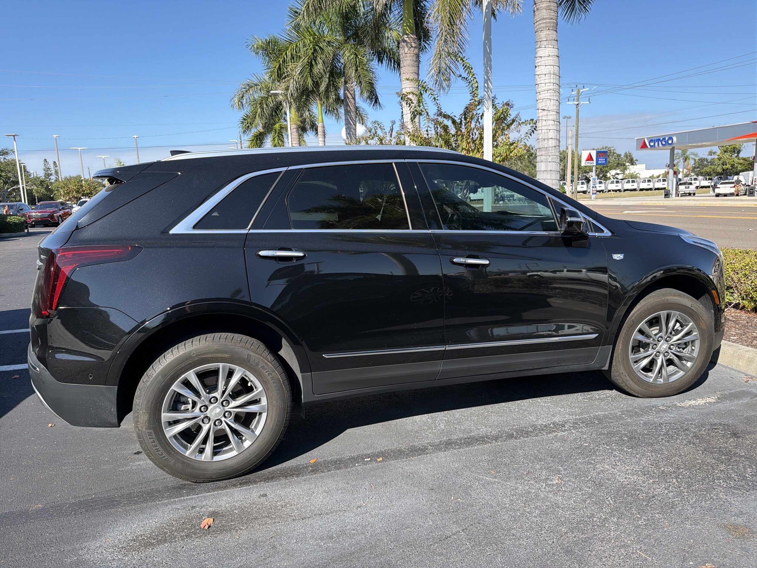 2023 Cadillac XT5 Premium Luxury photo 3