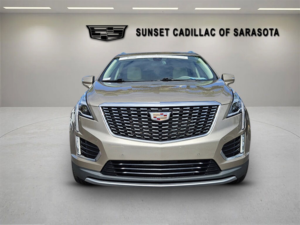 2022 Cadillac XT5 Premium Luxury photo 2
