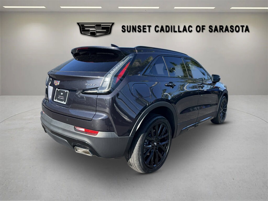 2023 Cadillac XT4 Sport photo 3