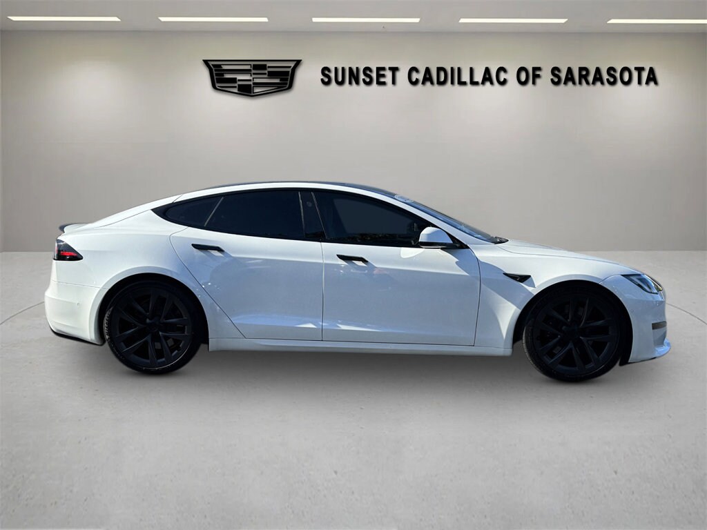 2022 Tesla Model S Plaid photo 2