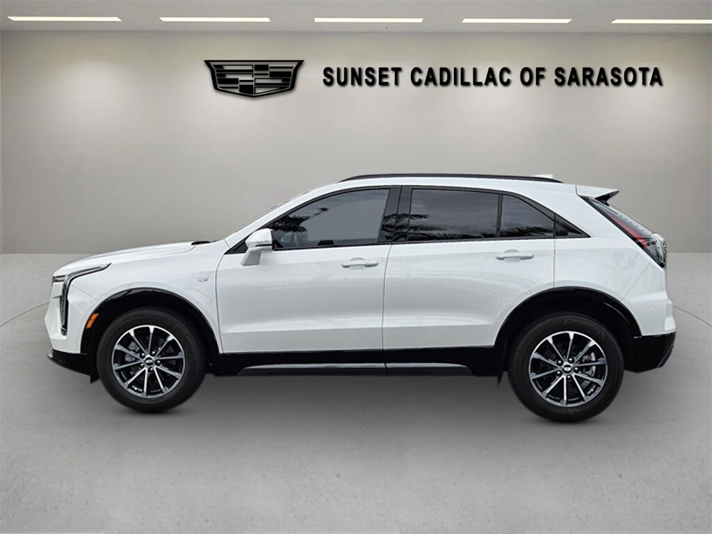 2024 Cadillac XT4 Sport photo 3