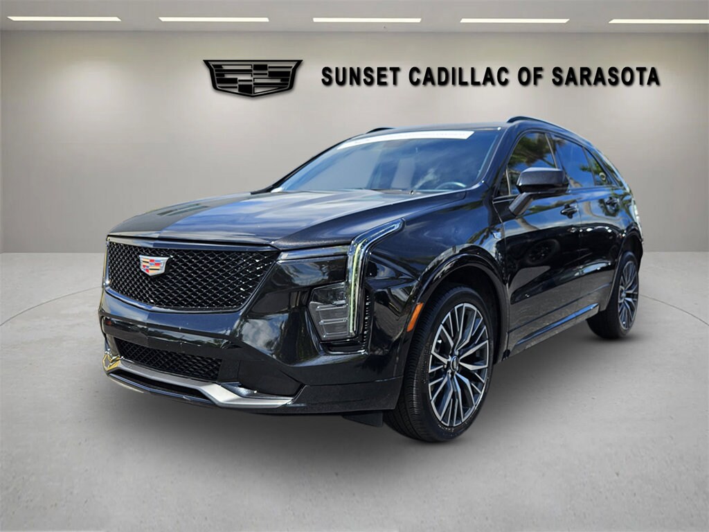 2024 Cadillac XT4 Sport photo 3