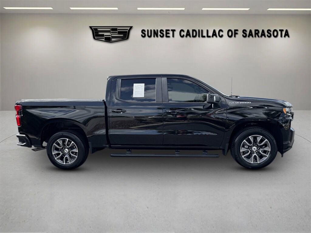 2021 Chevrolet Silverado 1500 RST photo 2