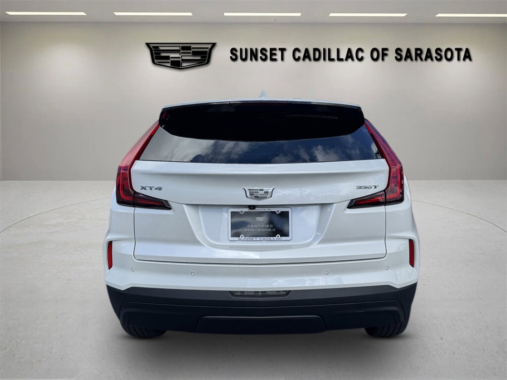 2024 Cadillac XT4 Luxury photo 4