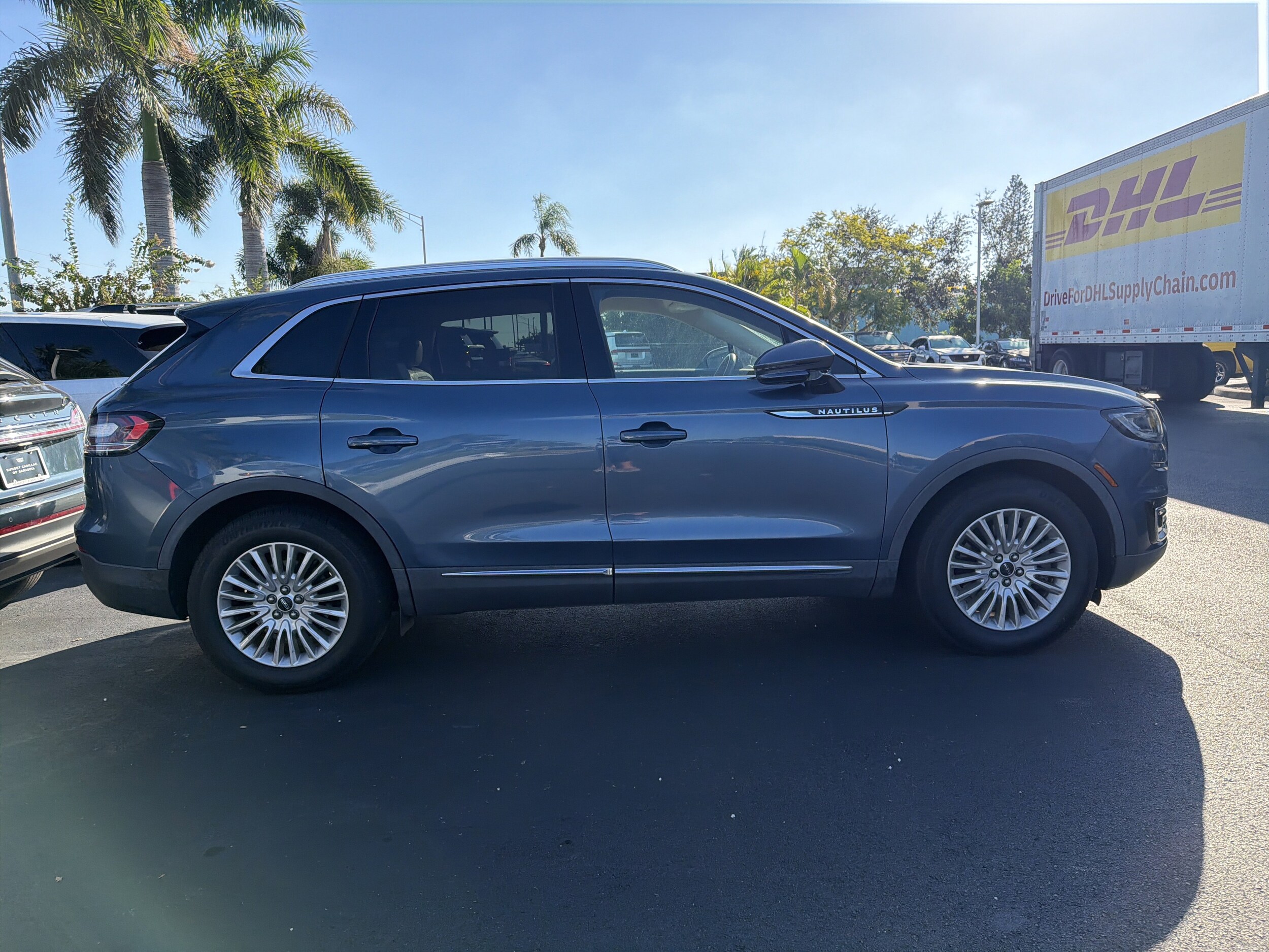 2019 Lincoln Nautilus Standard photo 2
