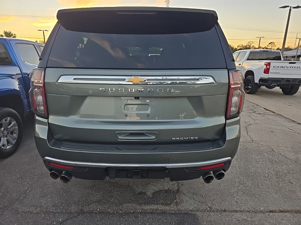 2023 Chevrolet Suburban Premier photo 3