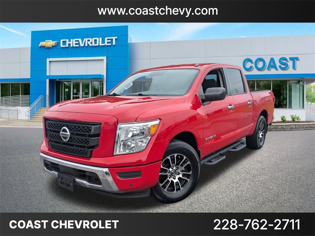 2021 Nissan Titan SV's photo