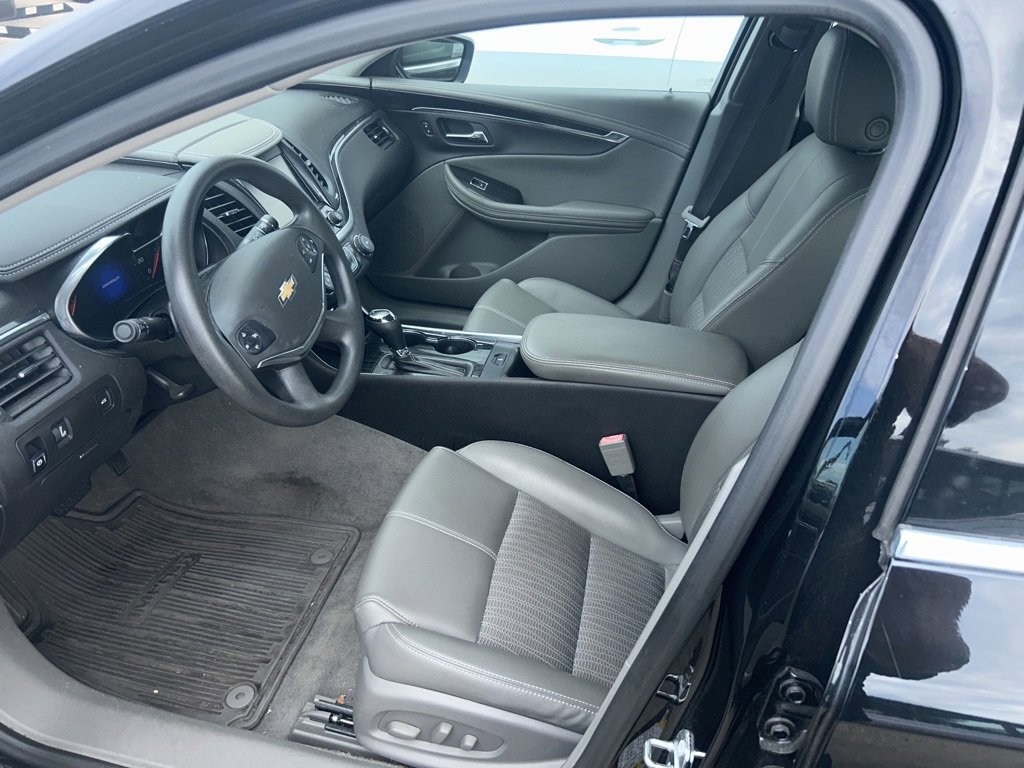 2018 Chevrolet Impala LS photo 4