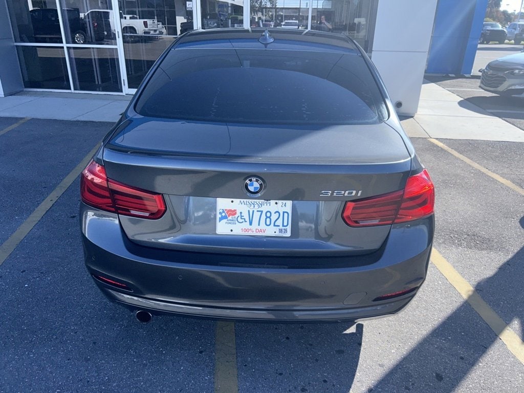 Used 2018 BMW 3 Series 320i
