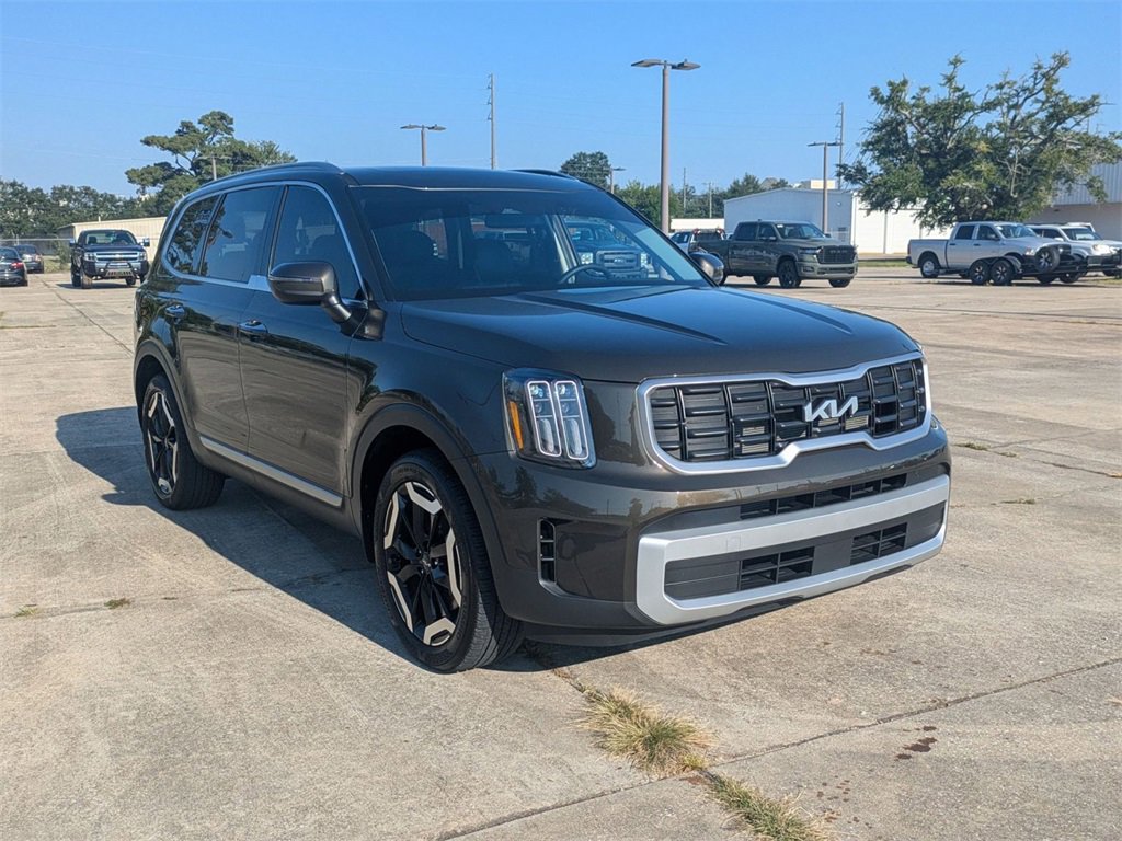 2024 Kia Telluride S photo 3