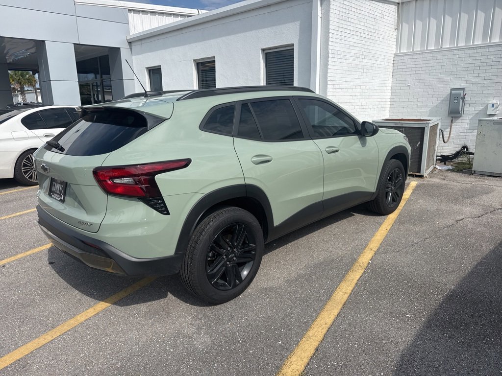 2025 Chevrolet Trax ACTIV photo 2