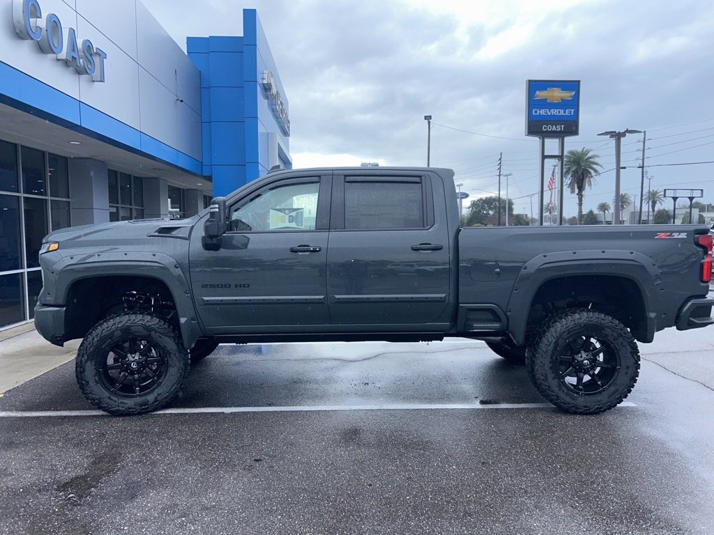 2026 Chevrolet Silverado HD LTZ's photo