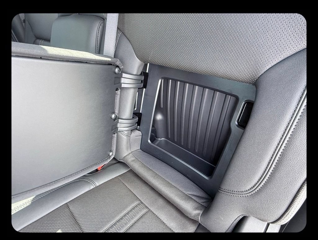 2026 Chevrolet Silverado 1500 High Country - Photo 13
