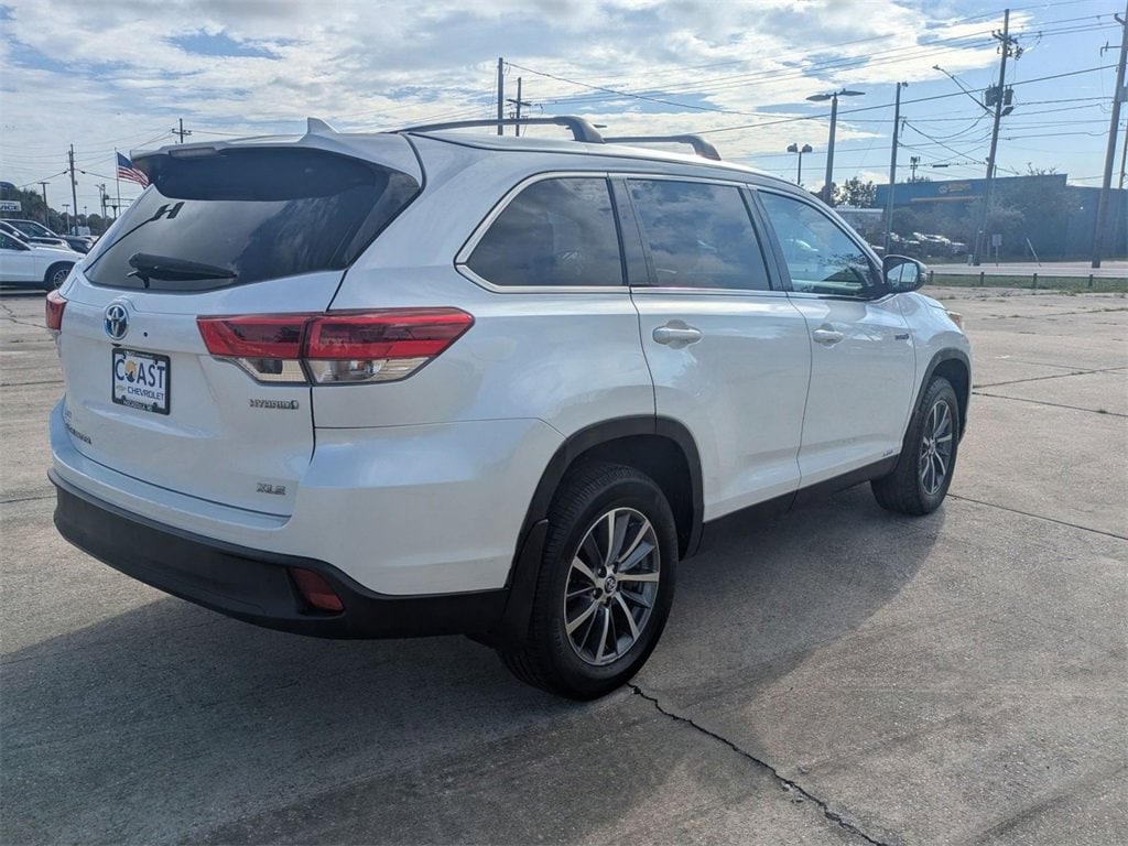 Used 2019 Toyota Highlander Hybrid XLE