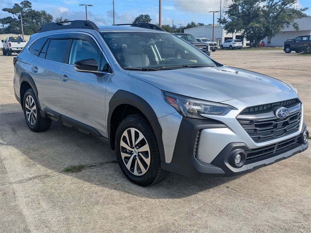 2025 Subaru Outback Premium photo 2
