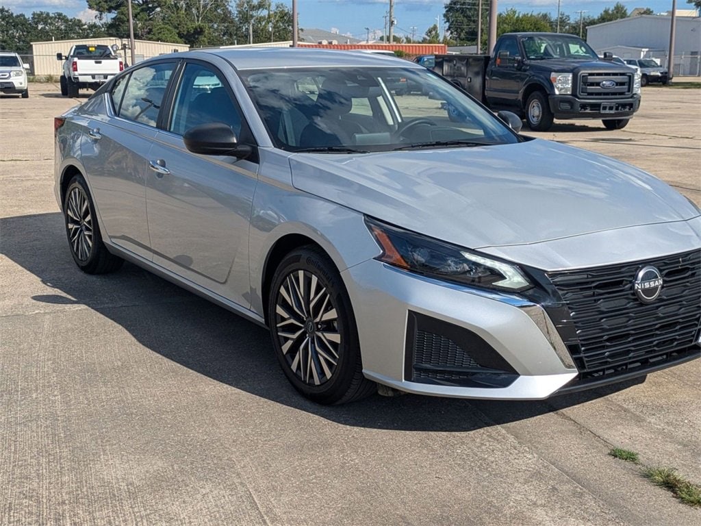 Used 2025 Nissan Altima SV