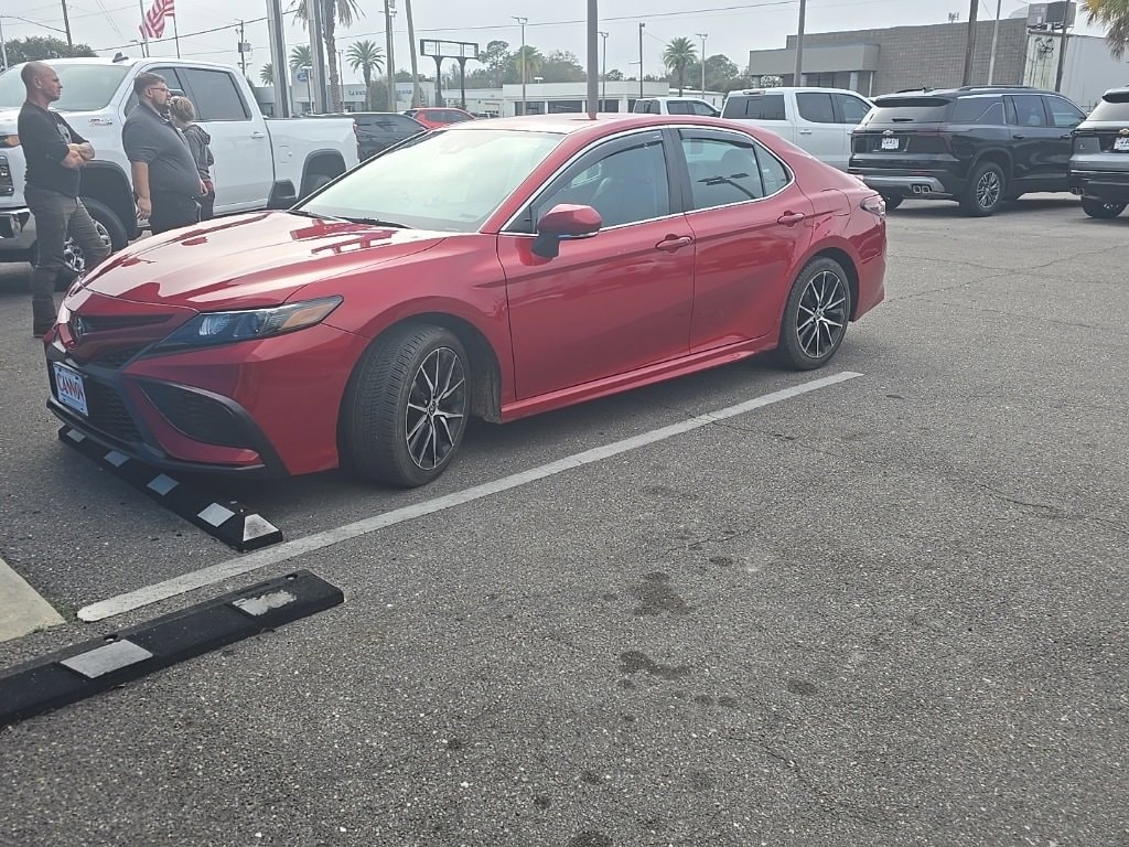 Used 2022 Toyota Camry SE