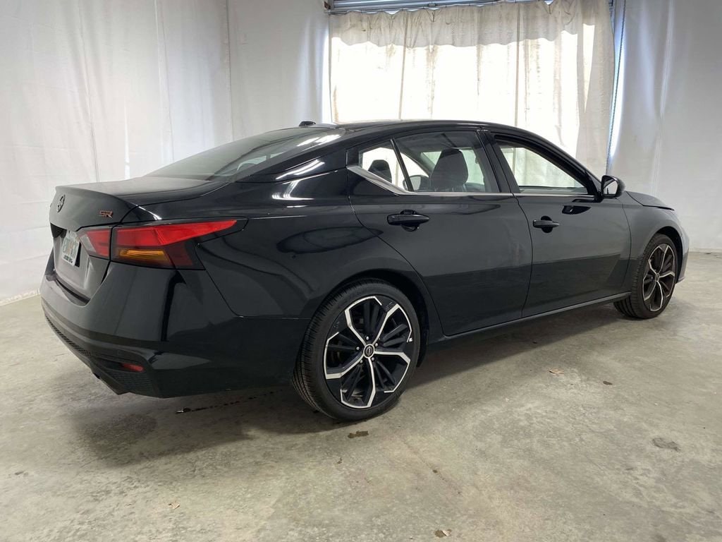 Used 2024 Nissan Altima 2.5 SR