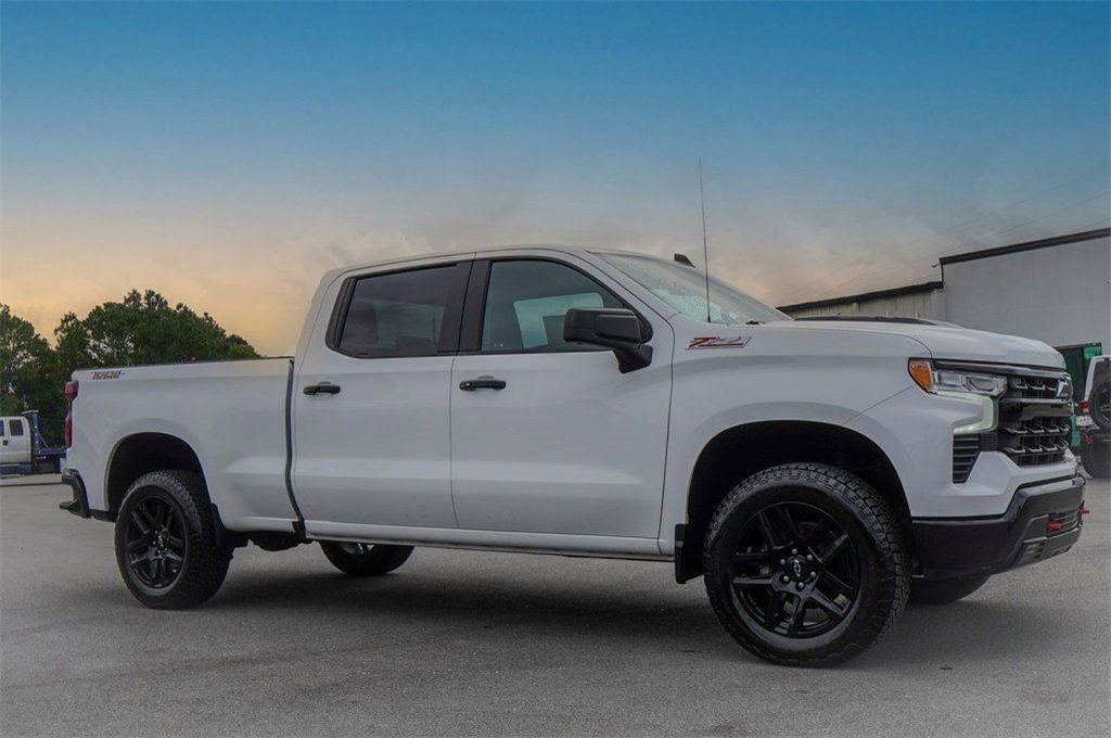 2022 Chevrolet Silverado 1500 LT Trail Boss photo 3